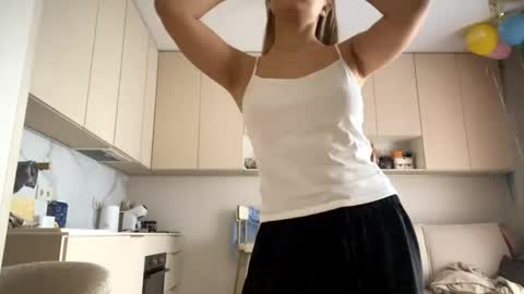 Eliza online show from May 9, 5:23 am