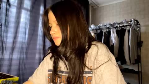 Elfie online show from March 19, 3:16 pm