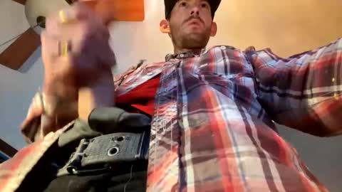 Snapshot of lov3cams chatting on December 23, 12:14 am HoneydickNick online show from December 23, 12:14 am