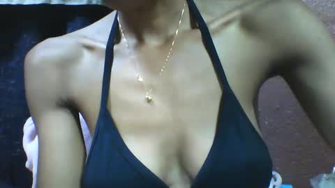 lovaelisa online show from November 28, 8:39 am