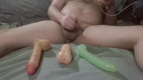 Snapshot of love2stroke2023 chatting on March 21, 9:51 pm Love2stroke online show from March 21, 9:51 pm