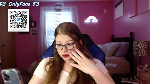 Snapshot of love4layla chatting on January 3, 5:42 pm Laylah Little online show from January 3, 5:42 pm