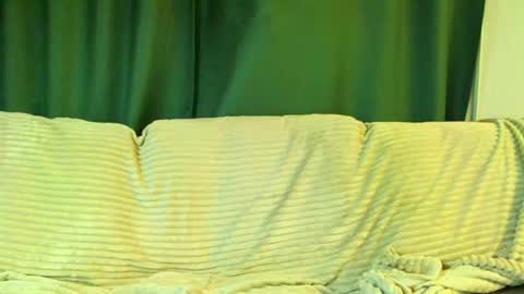 Cute face online show from May 7, 2:06 am