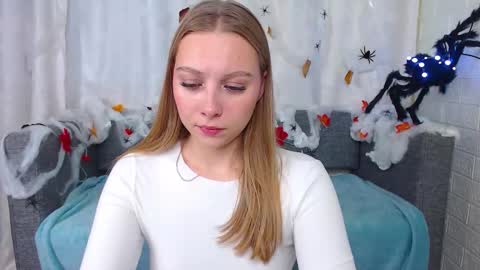 love bella  online show from October 13, 1:27 am