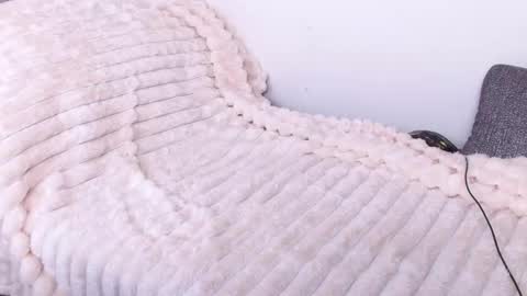 Snapshot of love_bella_ chatting on March 5, 12:06 am love bella online show from March 5, 12:06 am