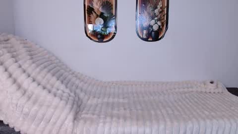 Snapshot of love_bella_ chatting on April 2, 12:19 am love bella online show from April 2, 12:19 am