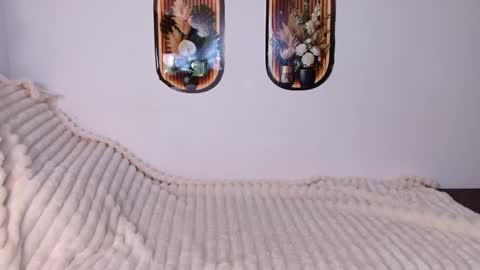 Snapshot of love_bella_ chatting on April 3, 12:08 am love bella online show from April 3, 12:08 am