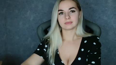 Megane online show from January 16, 1:25 pm