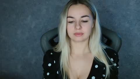 Megane online show from February 7, 8:11 am