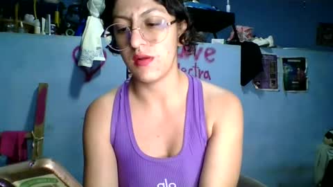 Snapshot of love_electra chatting on September 9, 2:22 am love_electra online show from September 9, 2:22 am