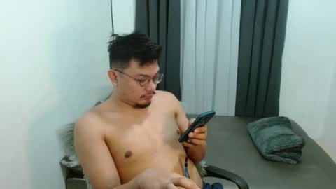 Snapshot of love_hottieh chatting on October 5, 12:25 pm love_hottieh online show from October 5, 12:25 pm