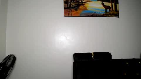 Snapshot of love_miah chatting on September 25, 2:04 am Miah online show from September 25, 2:04 am