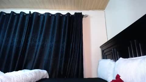 Snapshot of love_niahh chatting on April 15, 2:57 pm niahh online show from April 15, 2:57 pm