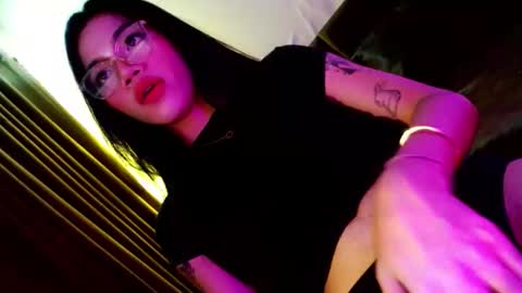 Seren online show from February 2, 1:26 am