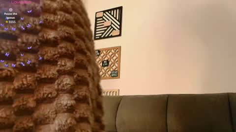 Sharol Leon online show from December 16, 3:11 am