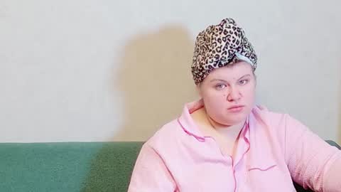 Snapshot of love_wiggy18 chatting on December 11, 3:05 pm Ally online show from December 11, 3:05 pm