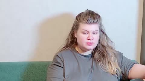 Snapshot of love_wiggy18 chatting on January 14, 2:22 pm Ally online show from January 14, 2:22 pm