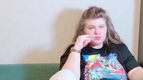 Snapshot of love_wiggy18 chatting on January 17, 1:56 pm Ally online show from January 17, 1:56 pm