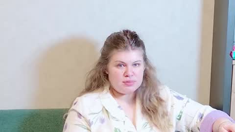 Snapshot of love_wiggy18 chatting on January 20, 2:25 pm Ally online show from January 20, 2:25 pm