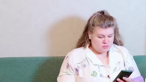 Snapshot of love_wiggy18 chatting on January 24, 1:25 pm Ally online show from January 24, 1:25 pm