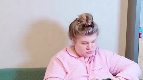 Snapshot of love_wiggy18 chatting on January 31, 9:48 am Ally online show from January 31, 9:48 am