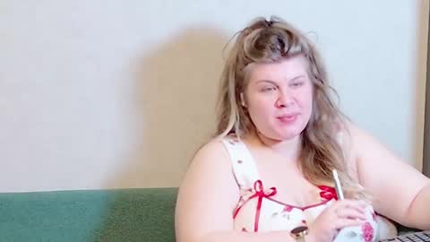 Snapshot of love_wiggy18 chatting on February 11, 3:08 pm Ally online show from February 11, 3:08 pm