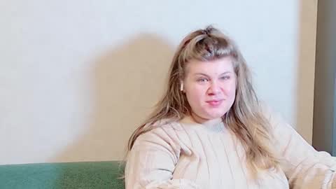 Snapshot of love_wiggy18 chatting on February 12, 11:29 am Ally online show from February 12, 11:29 am