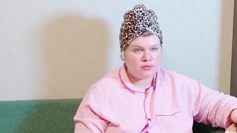 Snapshot of love_wiggy18 chatting on February 13, 10:02 am Ally online show from February 13, 10:02 am