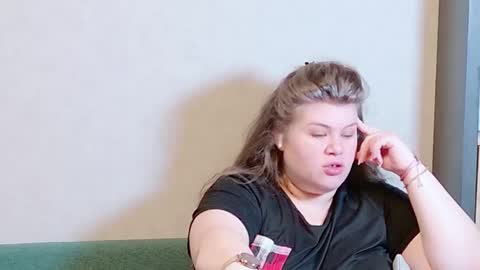 Snapshot of love_wiggy18 chatting on February 17, 12:38 pm Ally online show from February 17, 12:38 pm