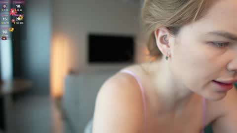 Snapshot of love_you_to123 chatting on November 23, 7:41 am love you to123 online show from November 23, 7:41 am