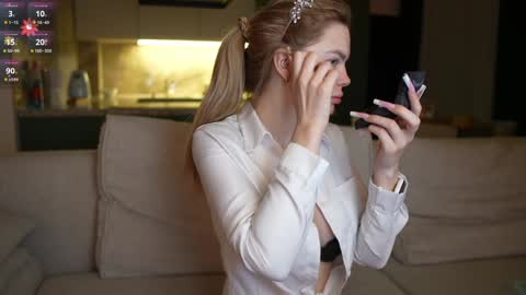 Snapshot of love_you_to123 chatting on December 18, 5:24 am love you to123 online show from December 18, 5:24 am