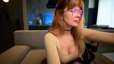 Snapshot of love_you_to123 chatting on February 7, 9:02 am love you to123 online show from February 7, 9:02 am