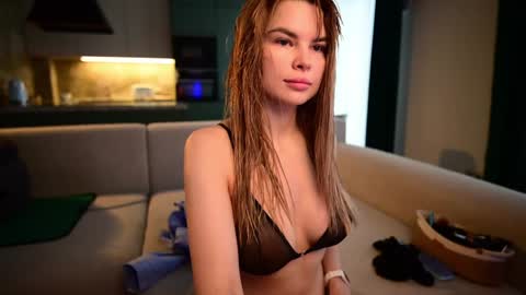 Snapshot of love_you_to123 chatting on February 13, 6:09 am love you to123 online show from February 13, 6:09 am