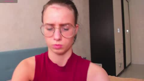 Snapshot of lovebettie chatting on April 11, 7:45 am Elisabette online show from April 11, 7:45 am