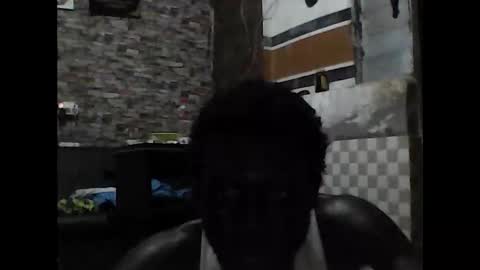 lovebirds684255 online show from April 13, 12:16 am