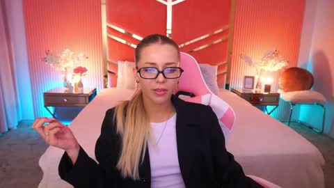 loveedove online show from June 5, 6:09 am
