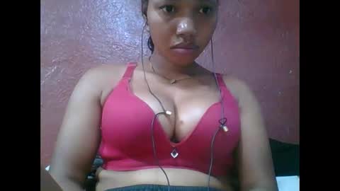 loveinlife750427 online show from January 9, 7:22 am