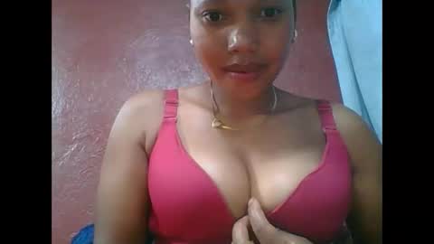 loveinlife750427 online show from January 11, 8:30 am