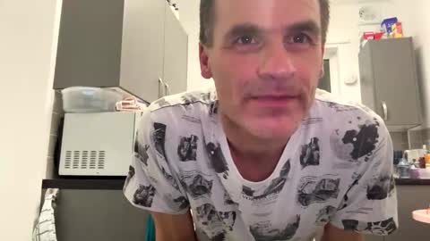 Snapshot of loveit23456 chatting on November 23, 2:33 am getnaked123 online show from November 23, 2:33 am