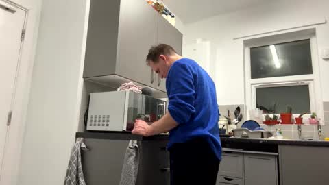 Snapshot of loveit23456 chatting on February 26, 1:48 am getnaked123 online show from February 26, 1:48 am