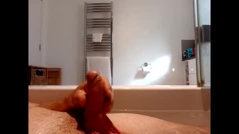 loveit448691 online show from May 21, 3:52 pm