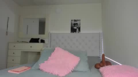 Val online show from December 5, 12:19 am