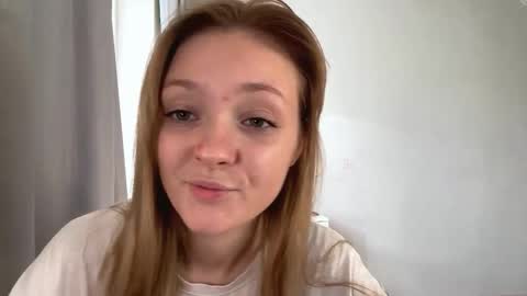 Ella online show from November 10, 6:34 am