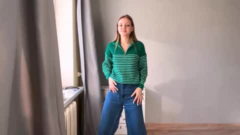 Ella online show from November 25, 7:08 am