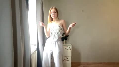 Ella online show from February 2, 9:08 am