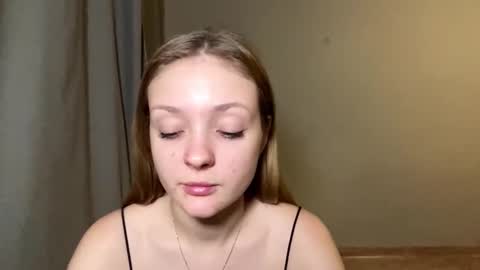 Ella online show from February 8, 3:04 pm