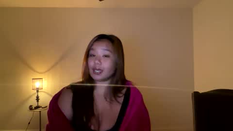 Snapshot of lovellly_ chatting on October 1, 11:55 pm Love online show from October 1, 11:55 pm