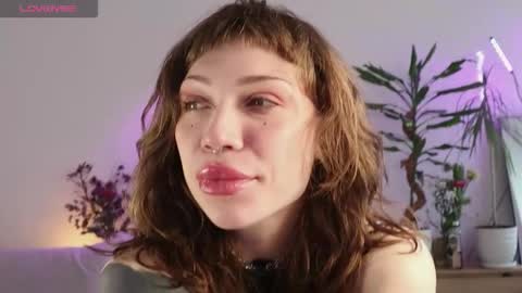 Elsa online show from March 7, 5:37 am