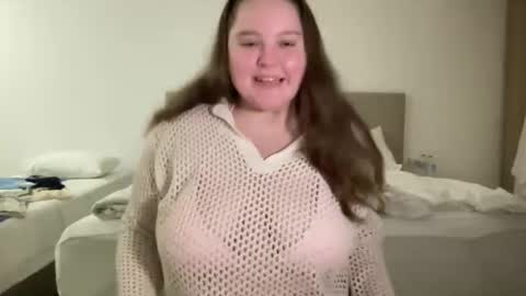 Snapshot of lovely___alice chatting on September 8, 8:19 pm Alice online show from September 8, 8:19 pm