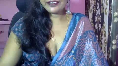 Snapshot of lovely_bhabhi65 chatting on September 24, 7:23 am lovely_bhabhi65 online show from September 24, 7:23 am